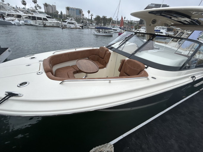 Boat Paint Repair Professional Touch Up and Restoration for a Flawless Finish