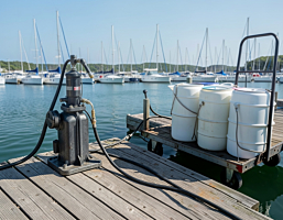 Fuel and Oil From a Sunken Boat: Sheens, Wildlife and Cleanup